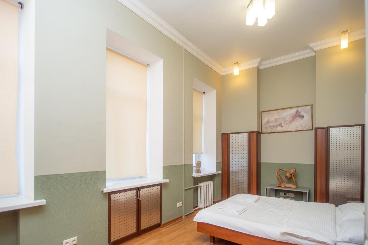 Apartamento Простора 3 Кімнатна Біля Майдану Незалежності Kiev Exterior foto