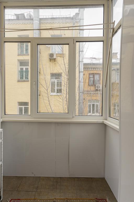 Apartamento Простора 3 Кімнатна Біля Майдану Незалежності Kiev Exterior foto